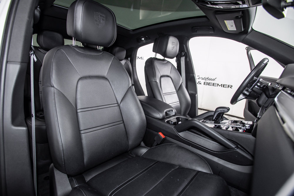 Used 2023 Porsche Cayenne Coupe AWD/4WD image 16