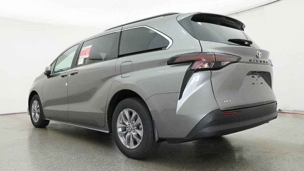 New 2026 Toyota Sienna LE FWD image 24