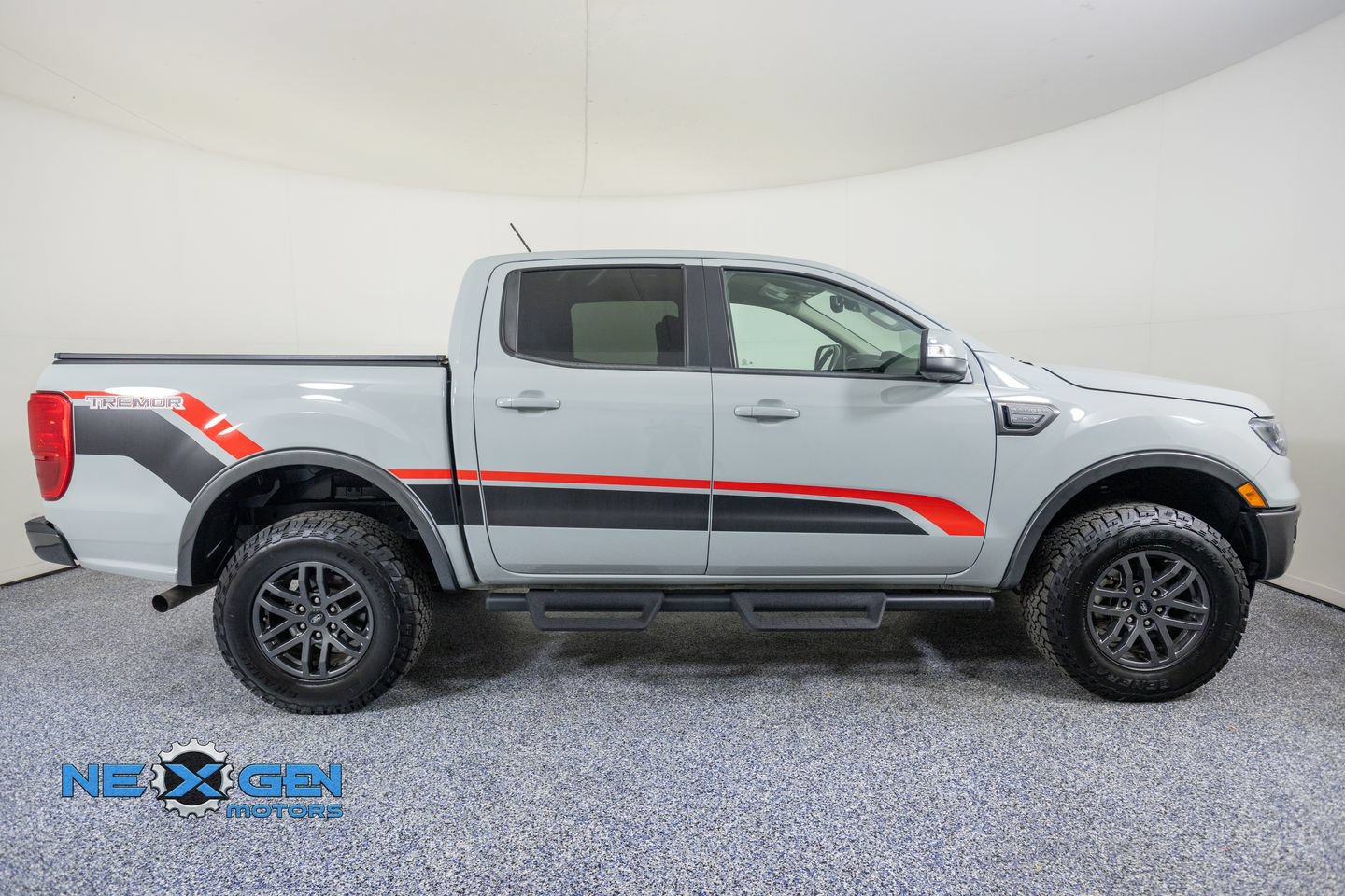 Used 2022 Ford Ranger Lariat w/ Tremor Off-Road Package AWD/4WD image 9
