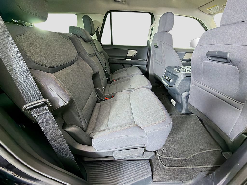 Used 2025 Ford Expedition Active AWD/4WD image 25