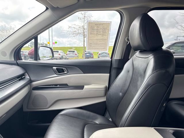 Used 2024 Kia Carnival LX image 22