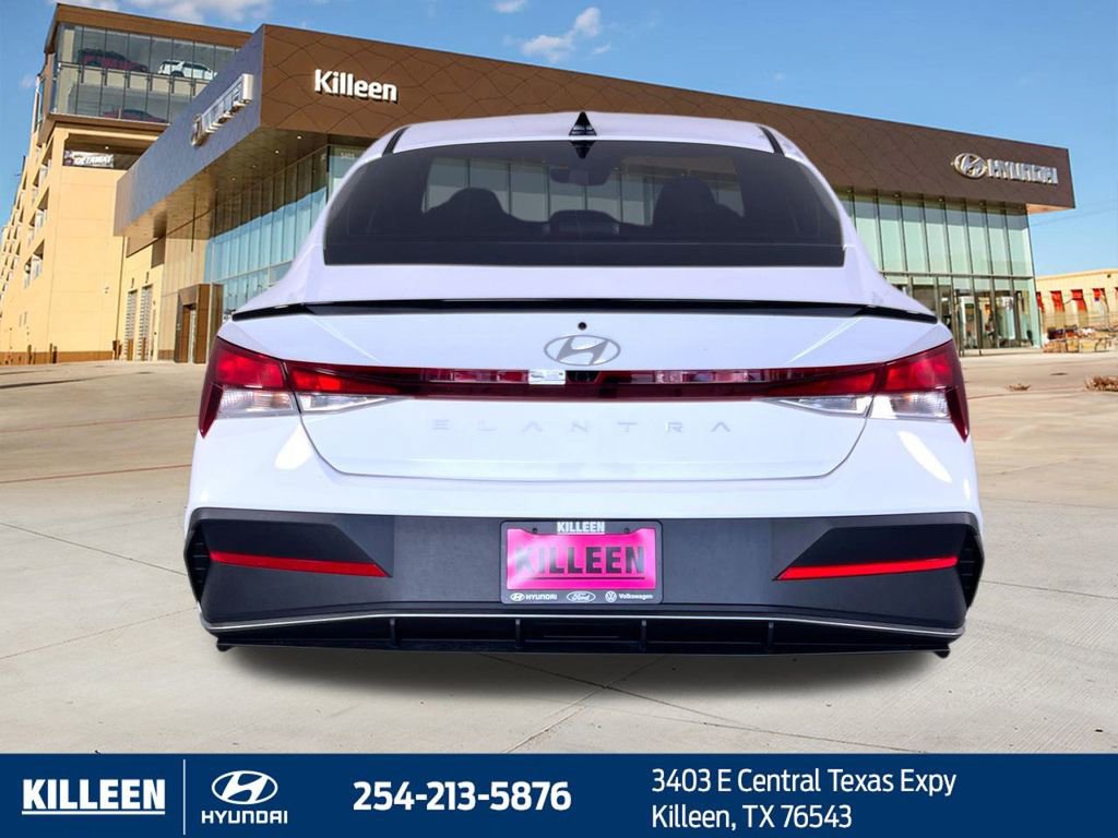 Used 2025 Hyundai Elantra Sport FWD image 8