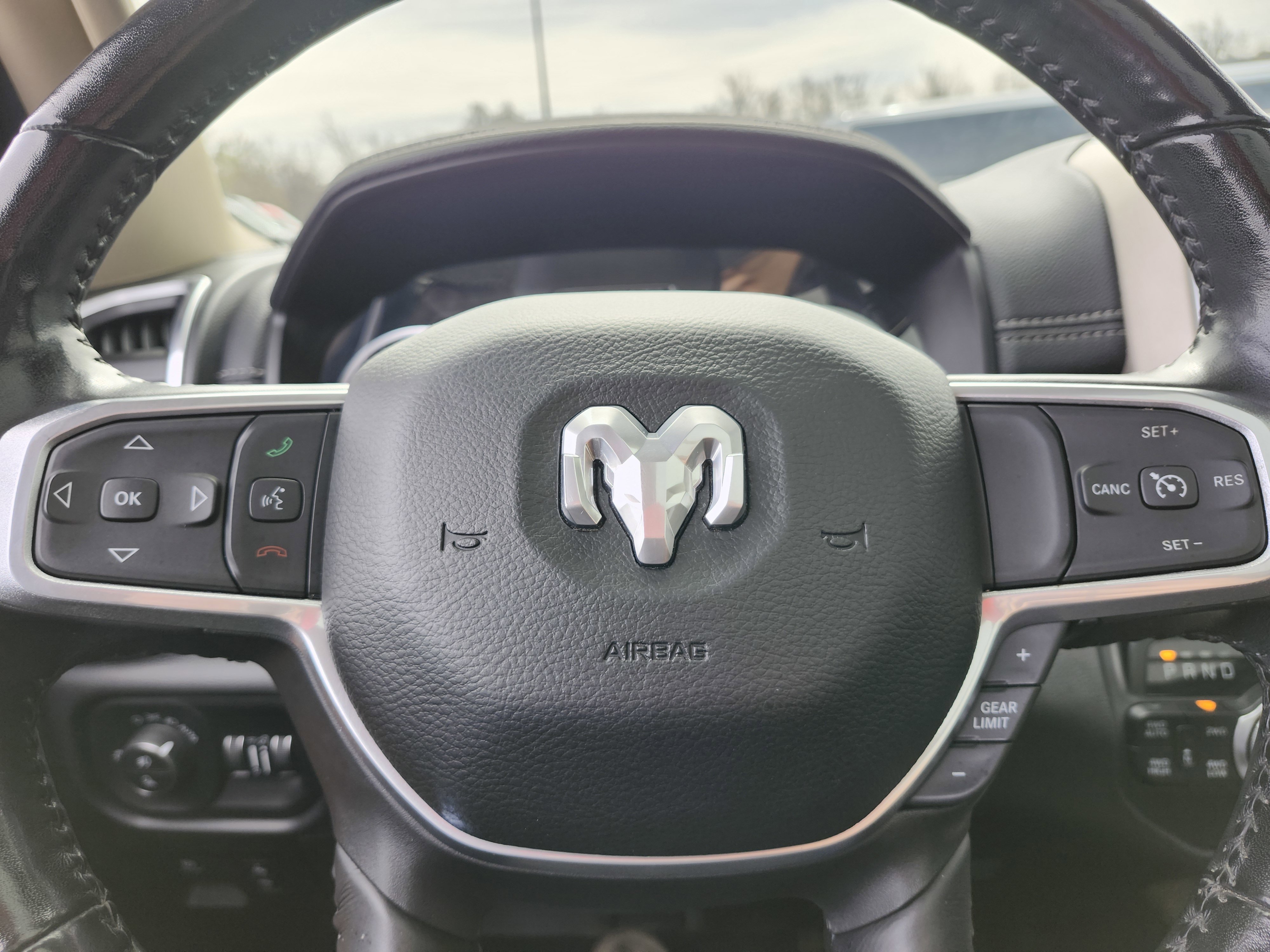 Used 2020 RAM 1500 Laramie AWD/4WD image 33