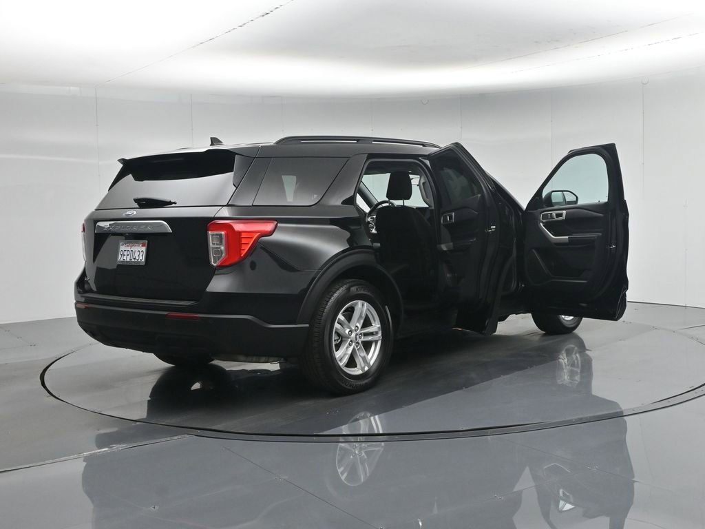 Used 2022 Ford Explorer XLT image 33