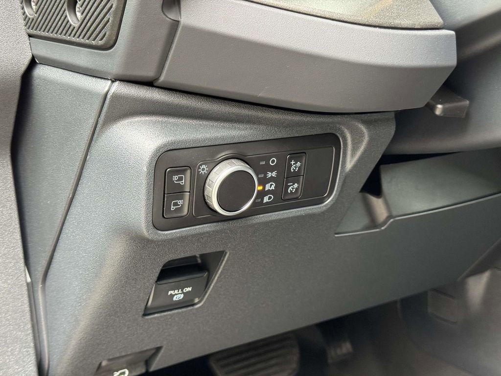 New 2025 Ford Bronco Badlands image 9