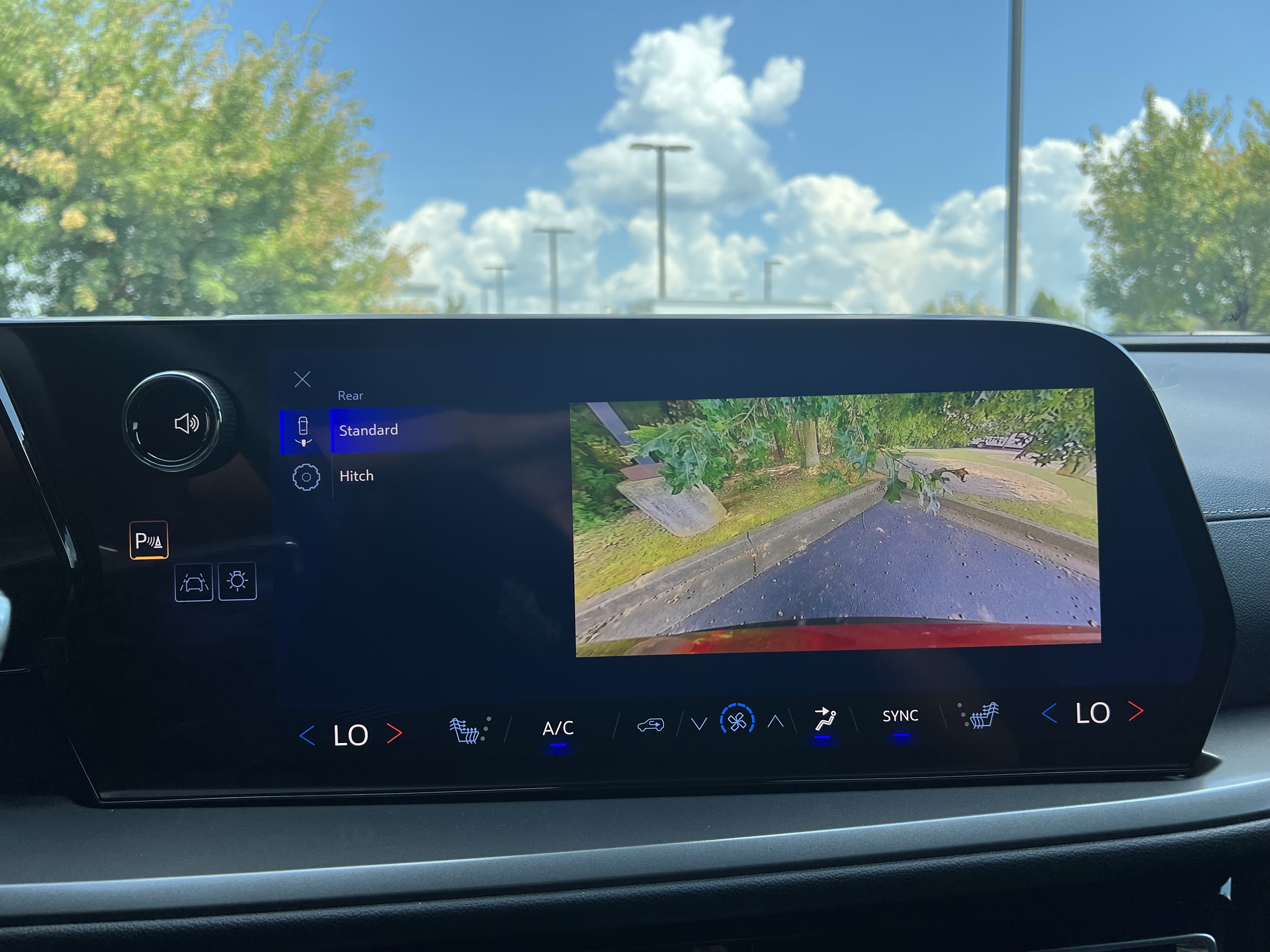 New 2026 Chevrolet Traverse LT FWD image 26