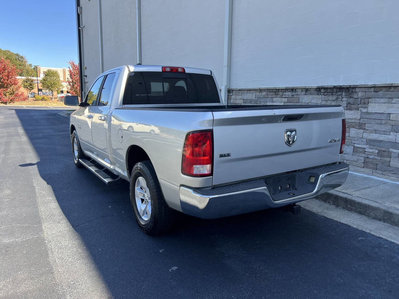 Used 2015 RAM 1500 Classic SLT image 4