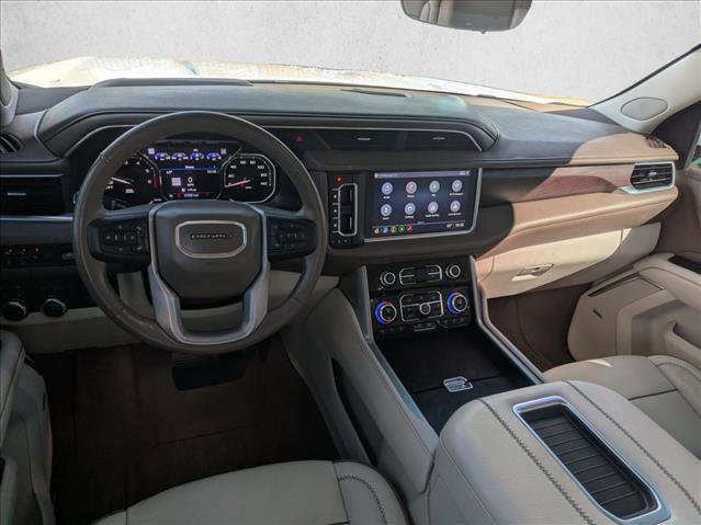 Used 2021 GMC Yukon Denali w/ Denali Premium Package image 15