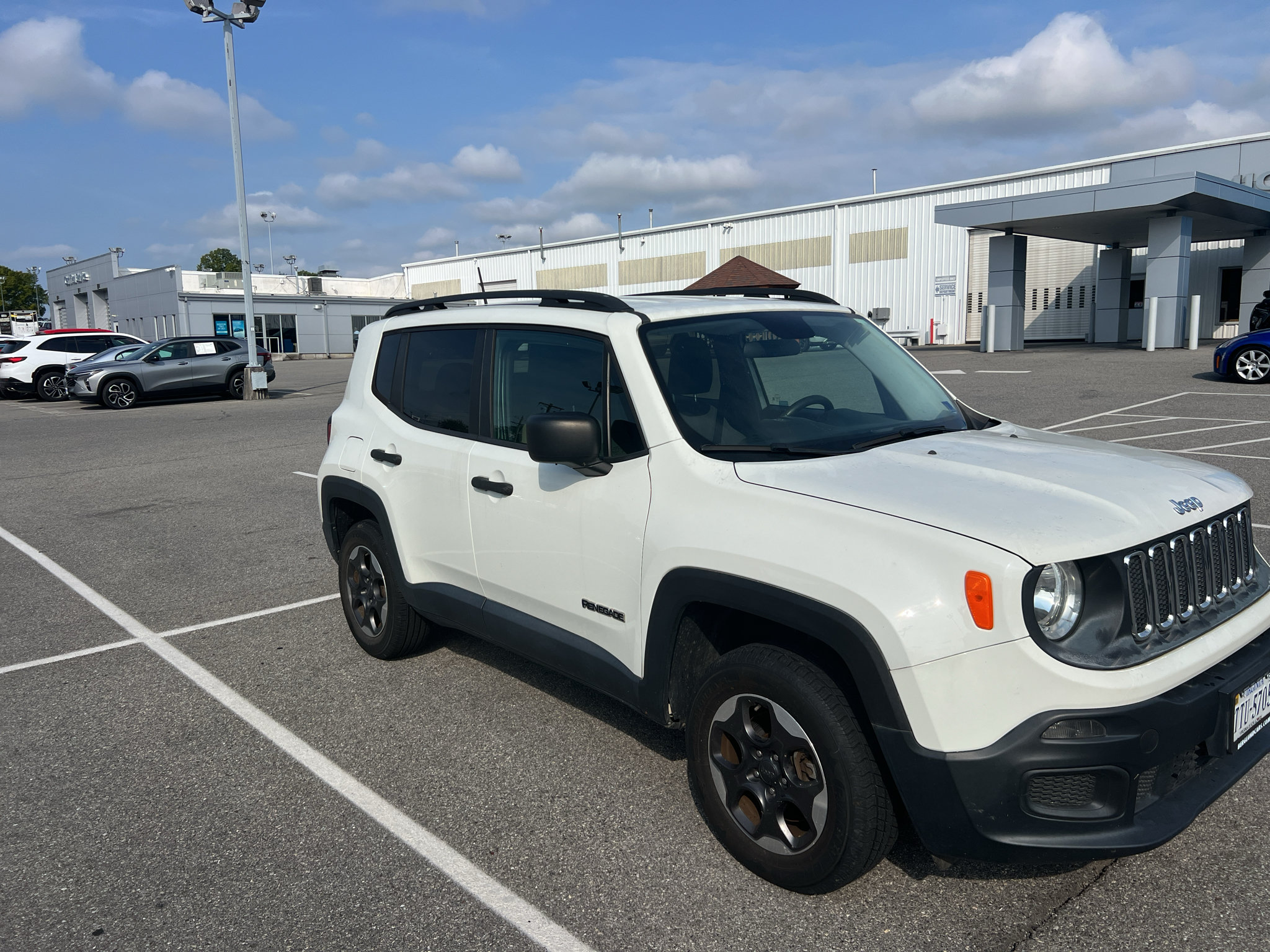 Used 2017 Jeep Renegade Sport w/ Power & Air Group AWD/4WD image 1