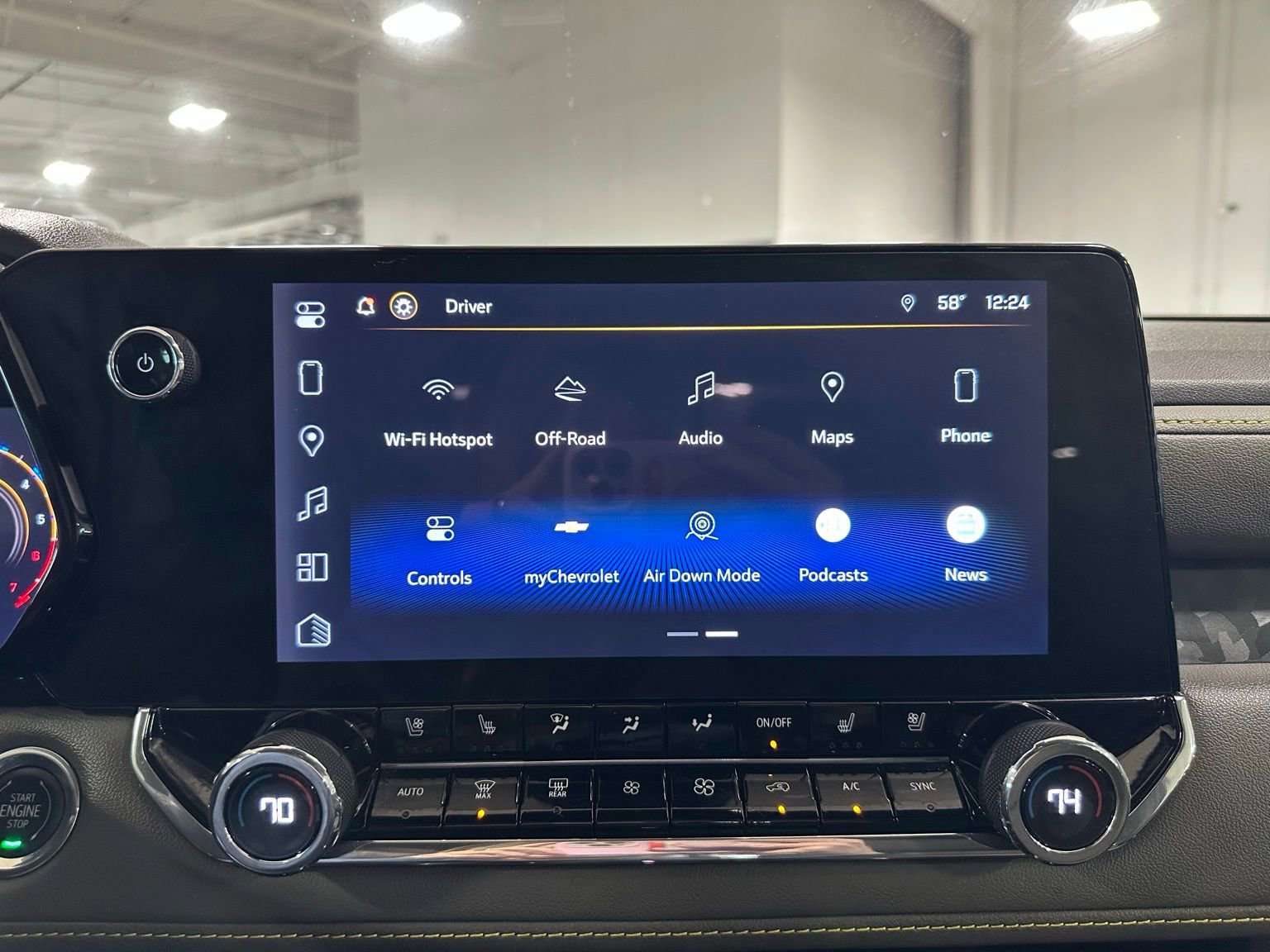 Used 2023 Chevrolet Colorado ZR2 w/ ZR2 Convenience Package III AWD/4WD image 26