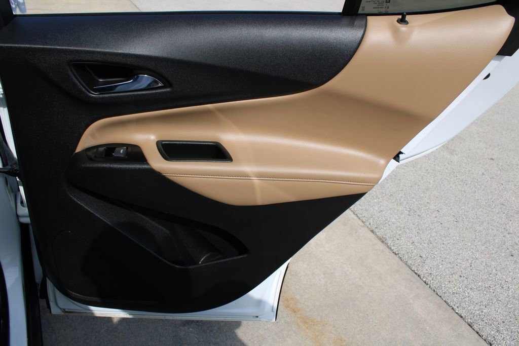 Used 2022 Chevrolet Equinox Premier AWD/4WD image 24