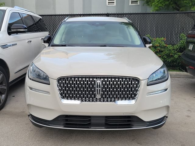 Certified 2022 Lincoln Corsair FWD w/ Equipment Group 101A image 2