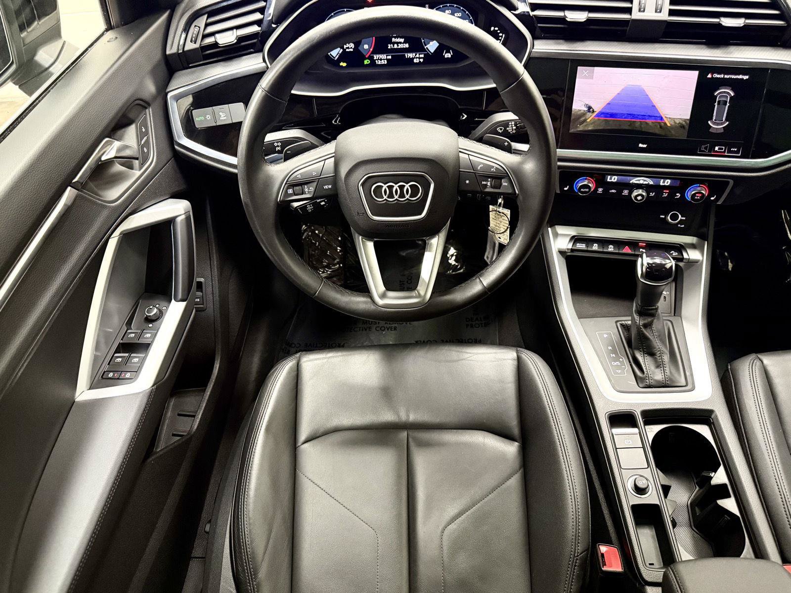Used 2025 Audi Q3 2.0T Premium AWD/4WD image 2