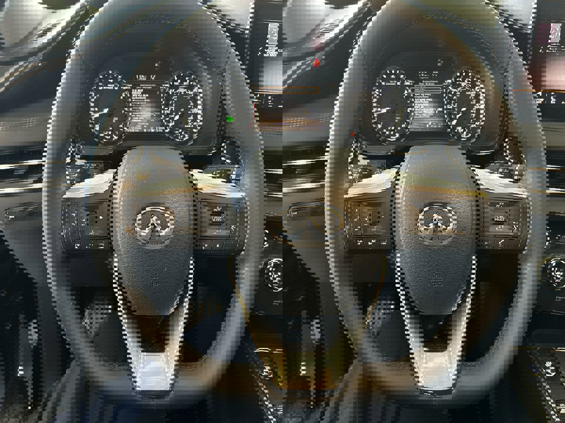 Used 2024 INFINITI QX60 Pure image 11