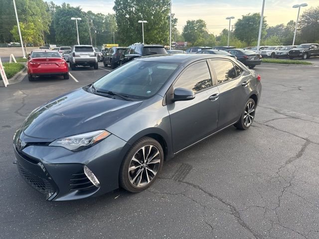 Used 2017 Toyota Corolla SE FWD image 2