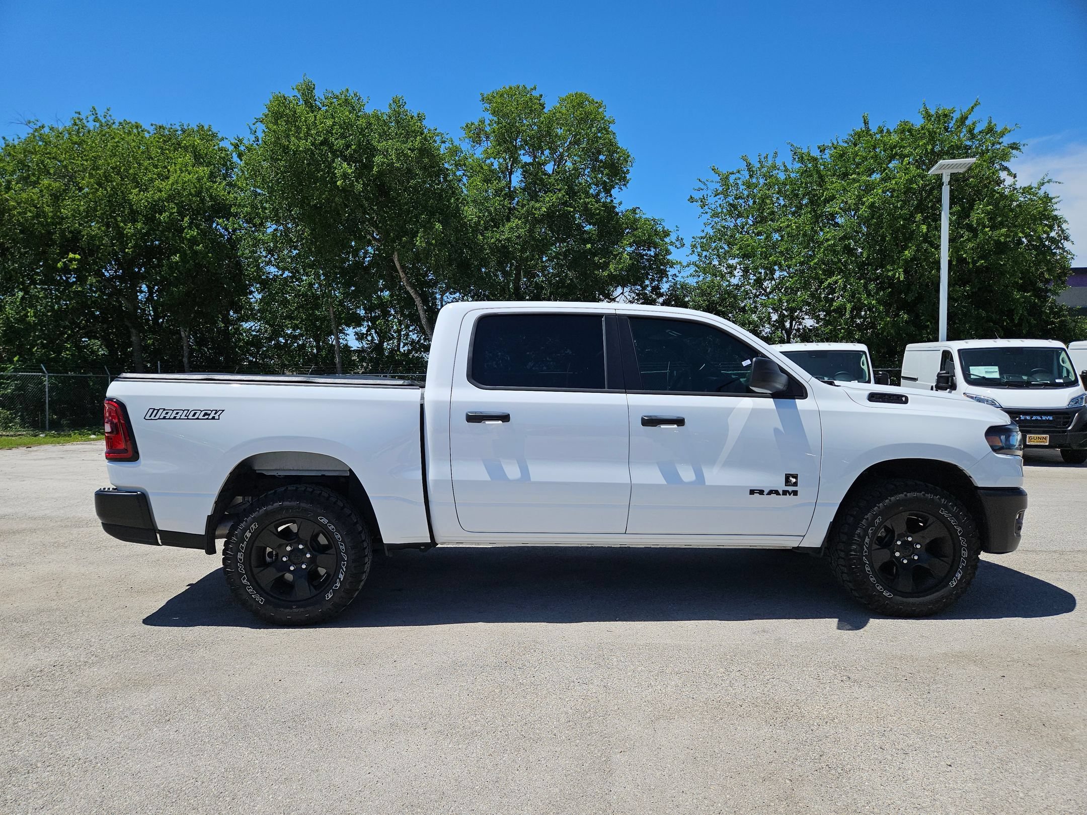 Used 2025 RAM 1500 Warlock AWD/4WD image 2