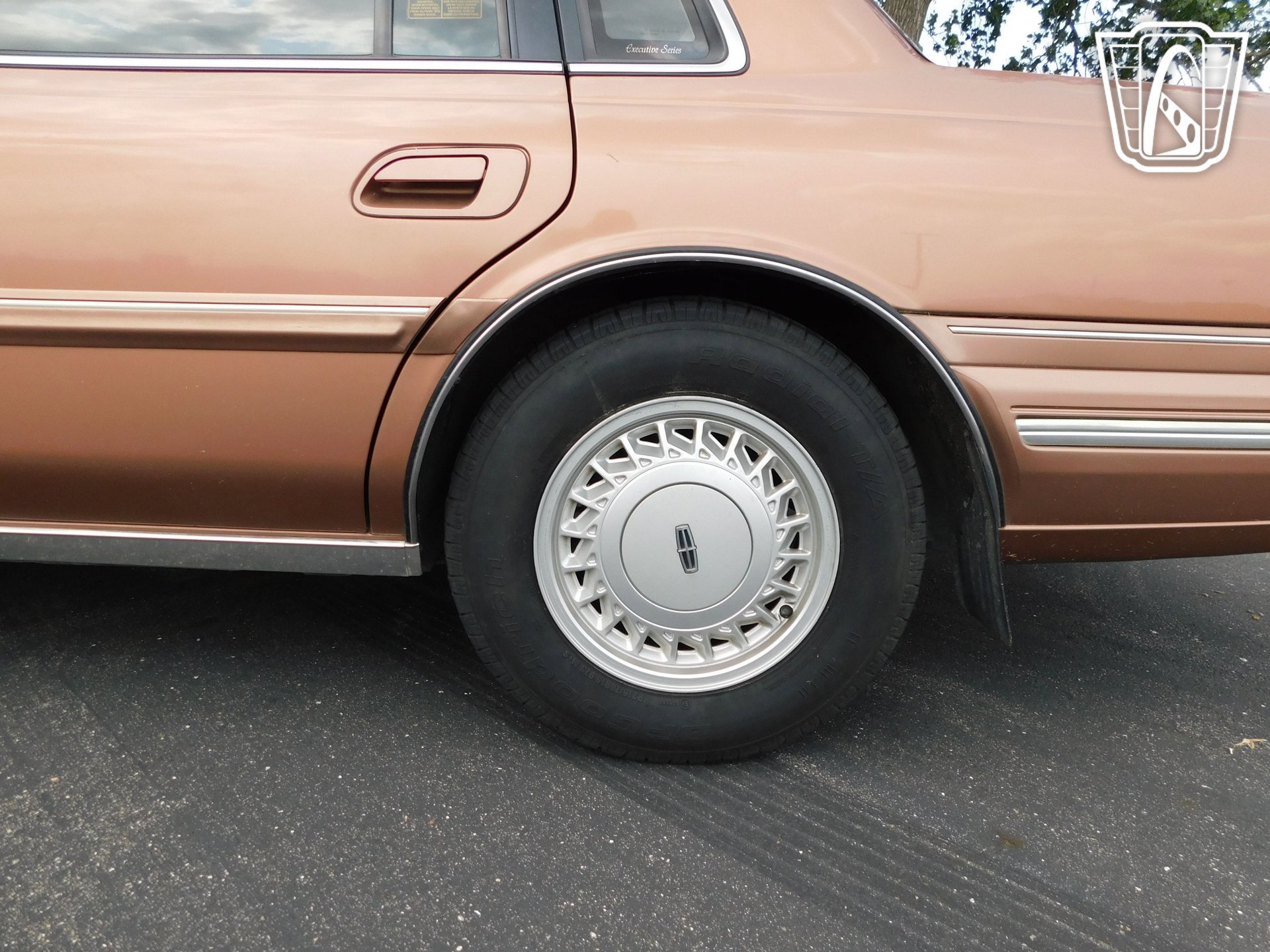 Used 1992 Lincoln Continental Executive FWD image 36