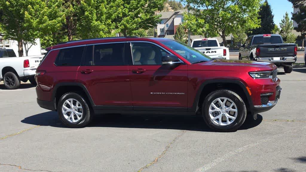 Used 2023 Jeep Grand Cherokee L Limited w/ Trailer Tow Group (B) AWD/4WD image 2