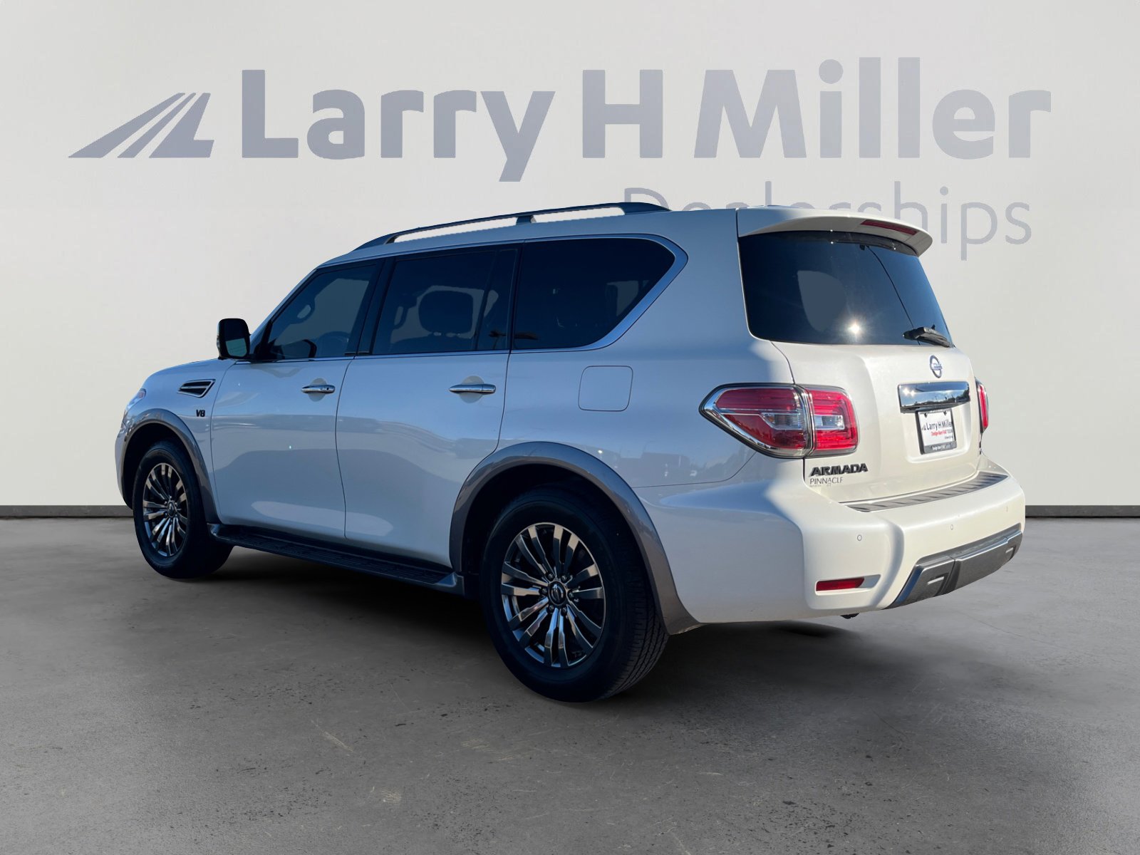 Used 2018 Nissan Armada Platinum w/ Captain Seat Package image 3