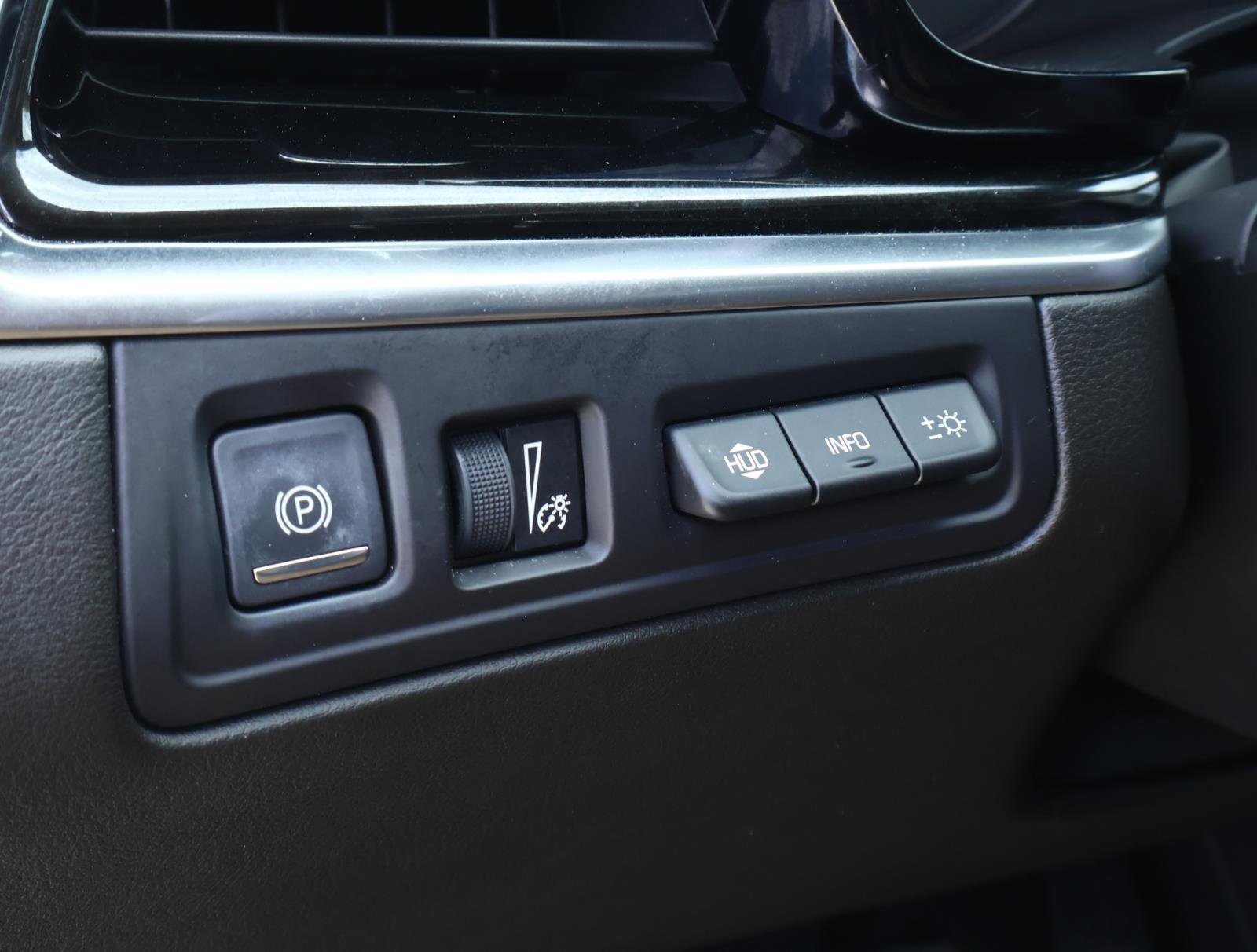 Used 2022 Cadillac XT6 Premium Luxury w/ Platinum Package image 29