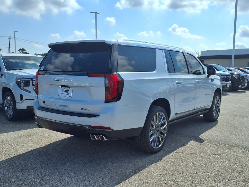 New 2027 GMC Yukon XL Denali Ultimate AWD/4WD image 2