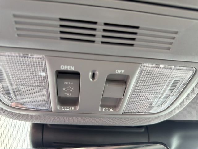 Used 2018 Honda Accord EX-L image 14