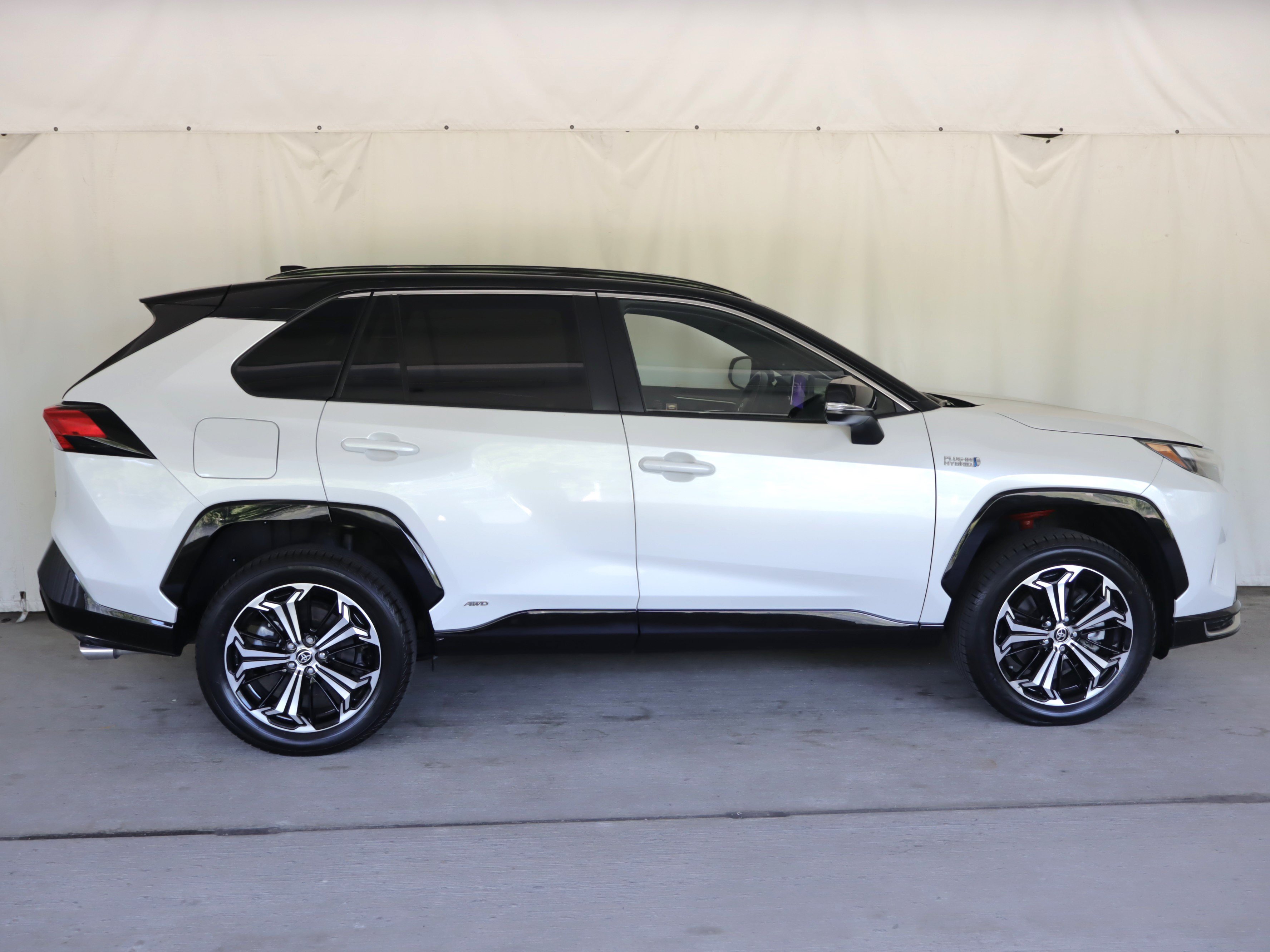 Used 2023 Toyota RAV4 XSE w/ Weather Package AWD/4WD image 6
