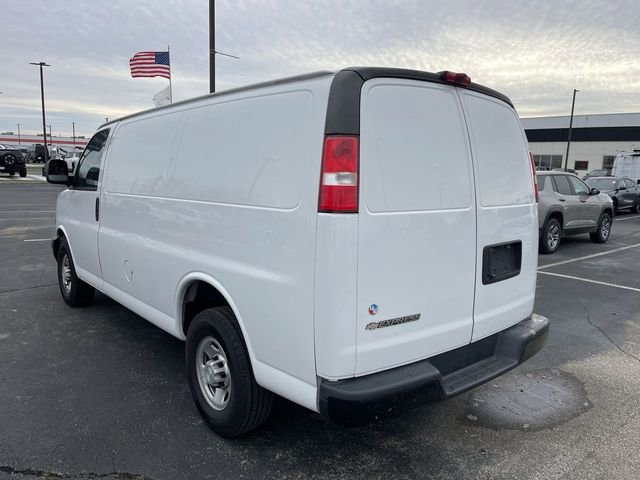 Used 2018 Chevrolet Express 3500 image 9