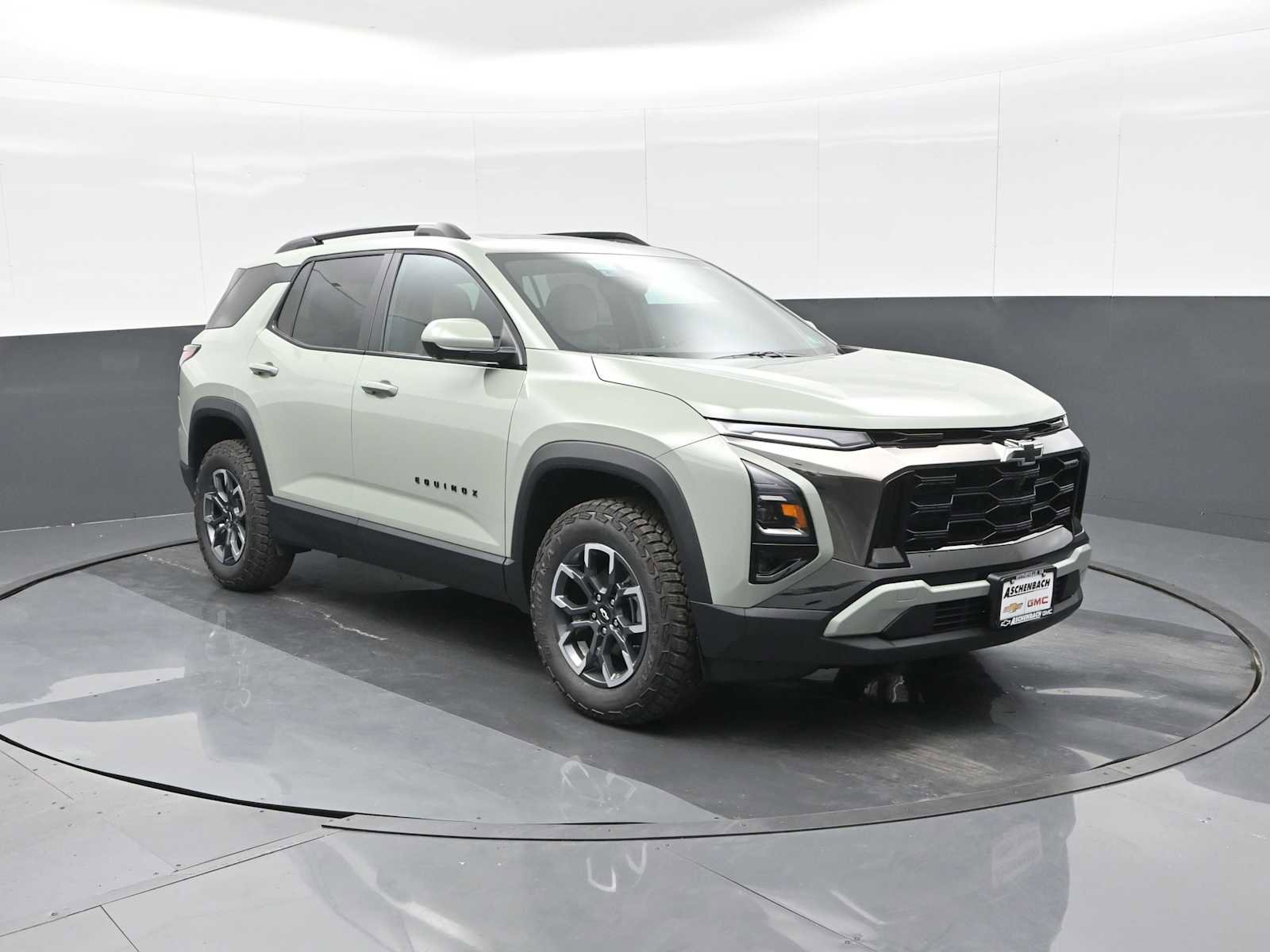 New 2026 Chevrolet Equinox ACTIV w/ Convenience Package III image 2