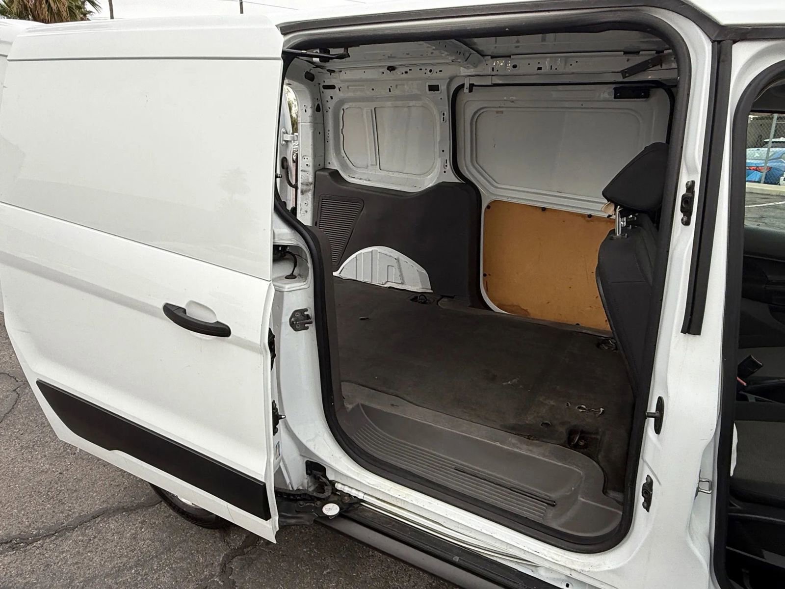 Used 2019 Ford Transit Connect XL image 16