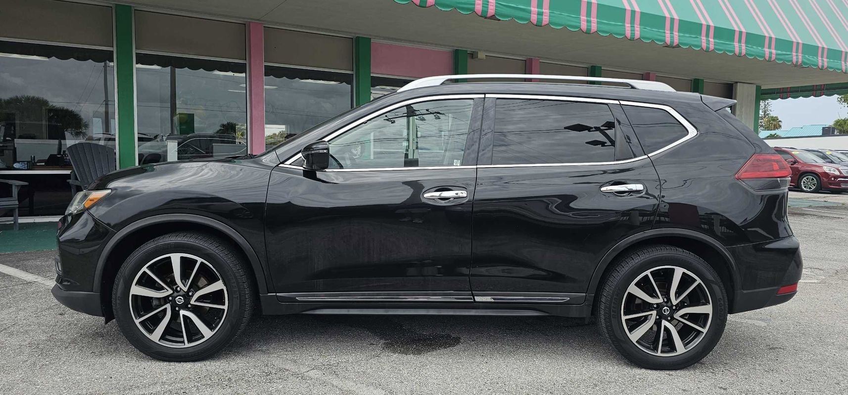 Used 2020 Nissan Rogue SL FWD image 2