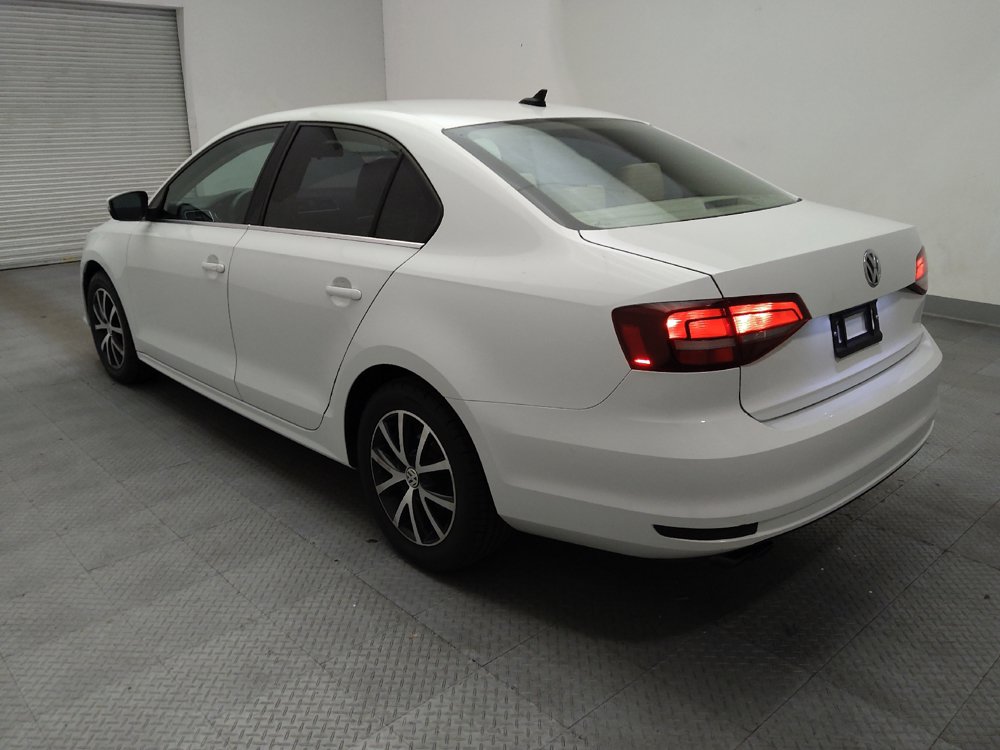 Used 2018 Volkswagen Jetta SE FWD image 5