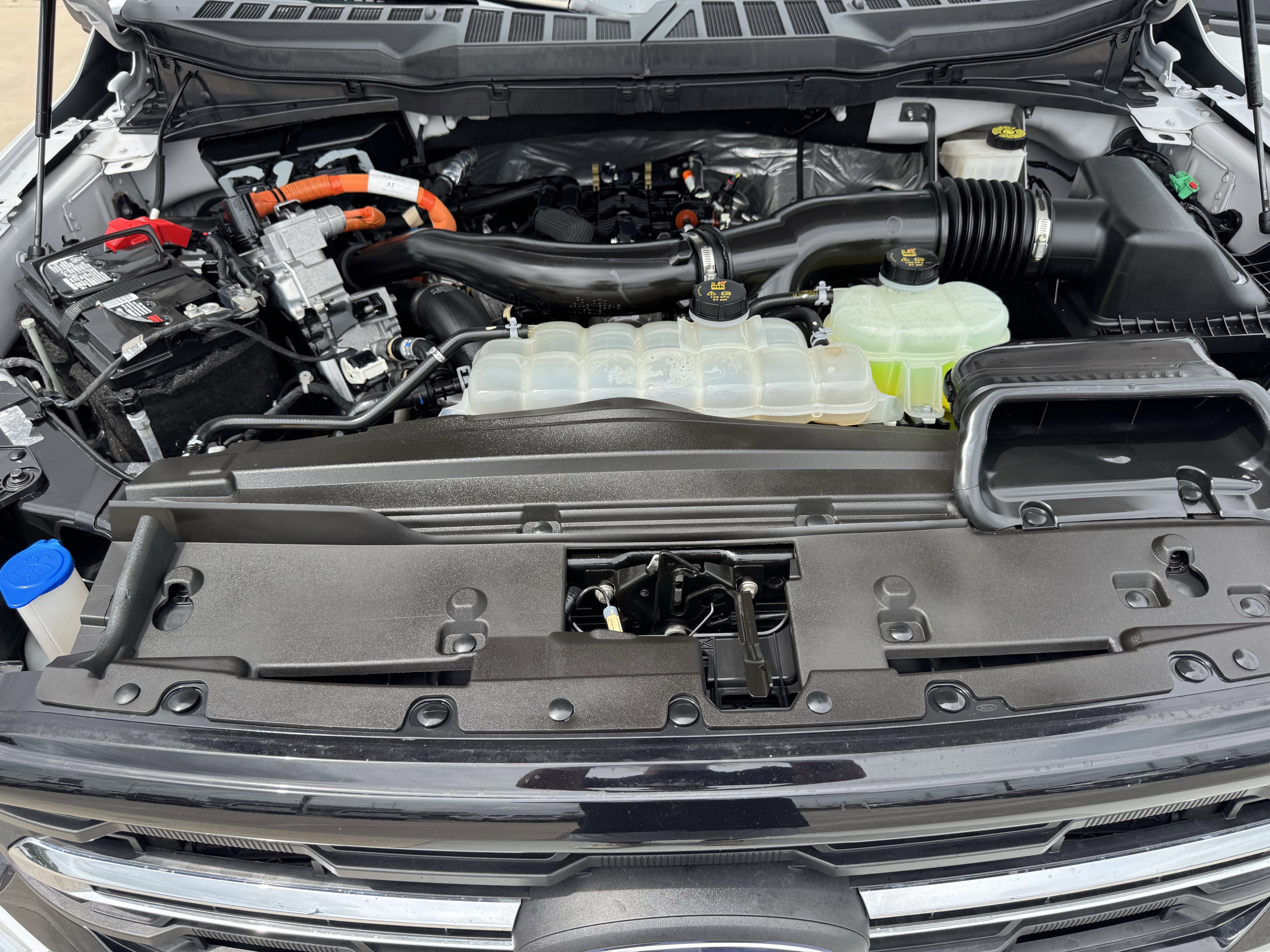 Used 2024 Ford F150 XLT w/ Mobile Office Package image 31