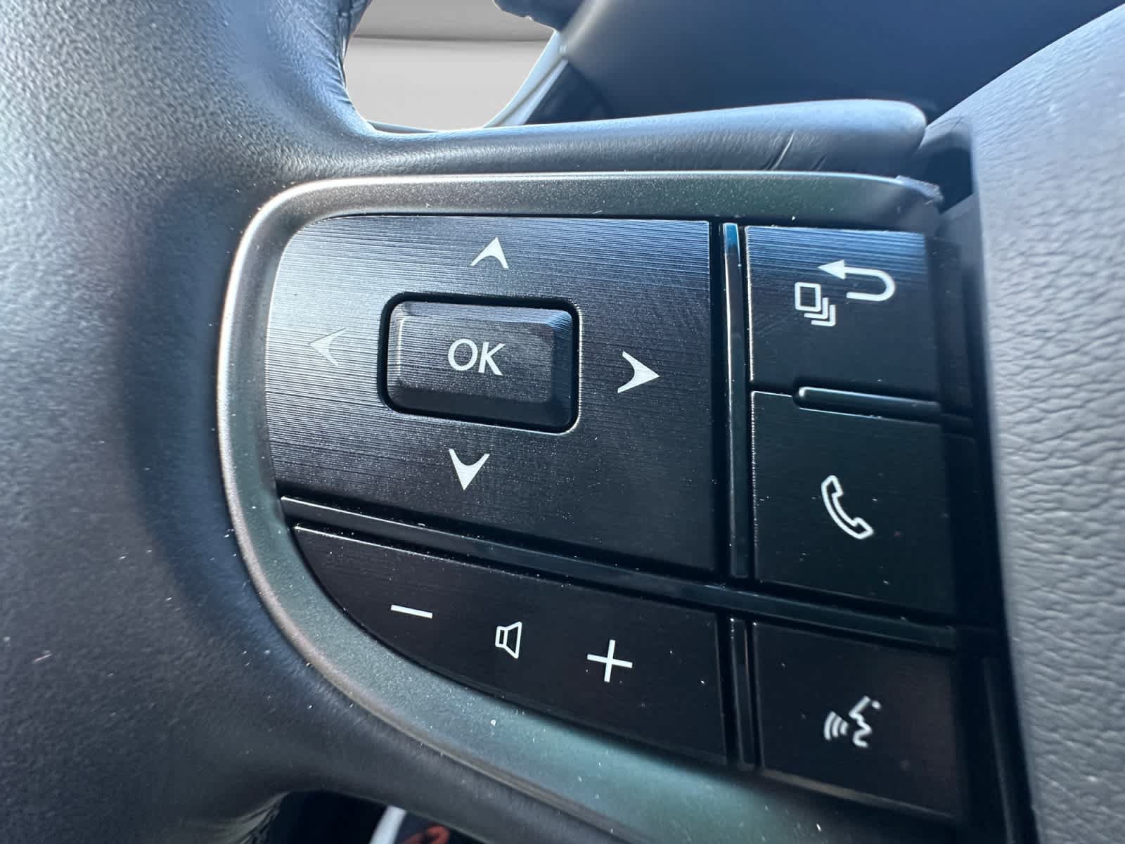 Used 2024 Lexus ES 350 w/ Accessory Package (Z1) FWD image 39