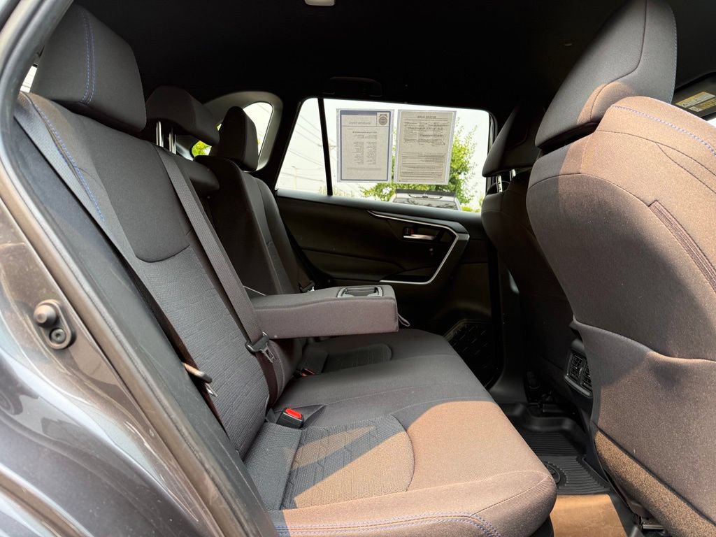 Used 2023 Toyota RAV4 SE w/ SE Grade Weather Package AWD/4WD image 18