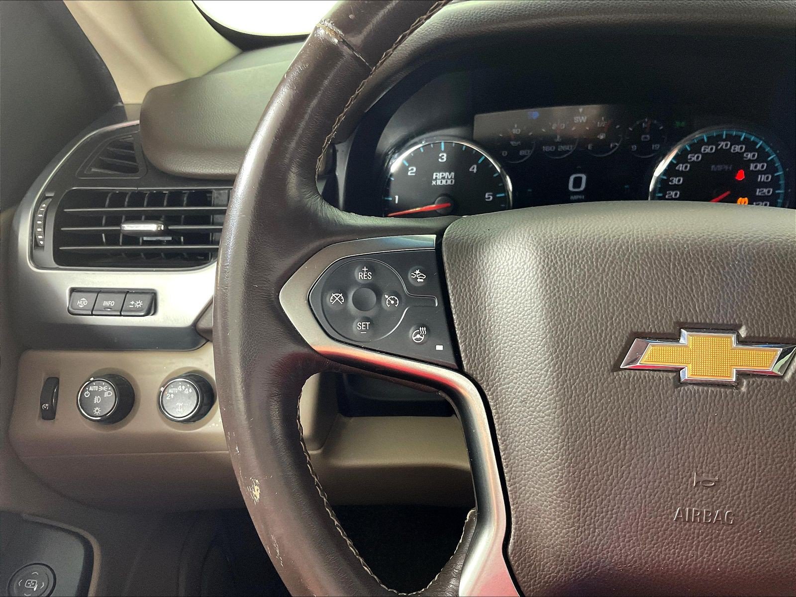 Used 2019 Chevrolet Tahoe Premier AWD/4WD image 11