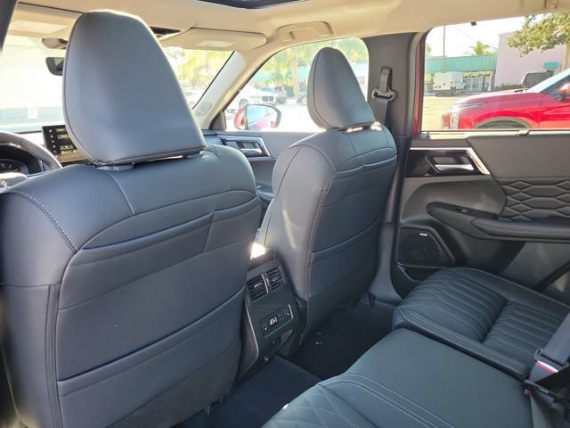 New 2026 Mitsubishi Outlander SEL FWD image 15