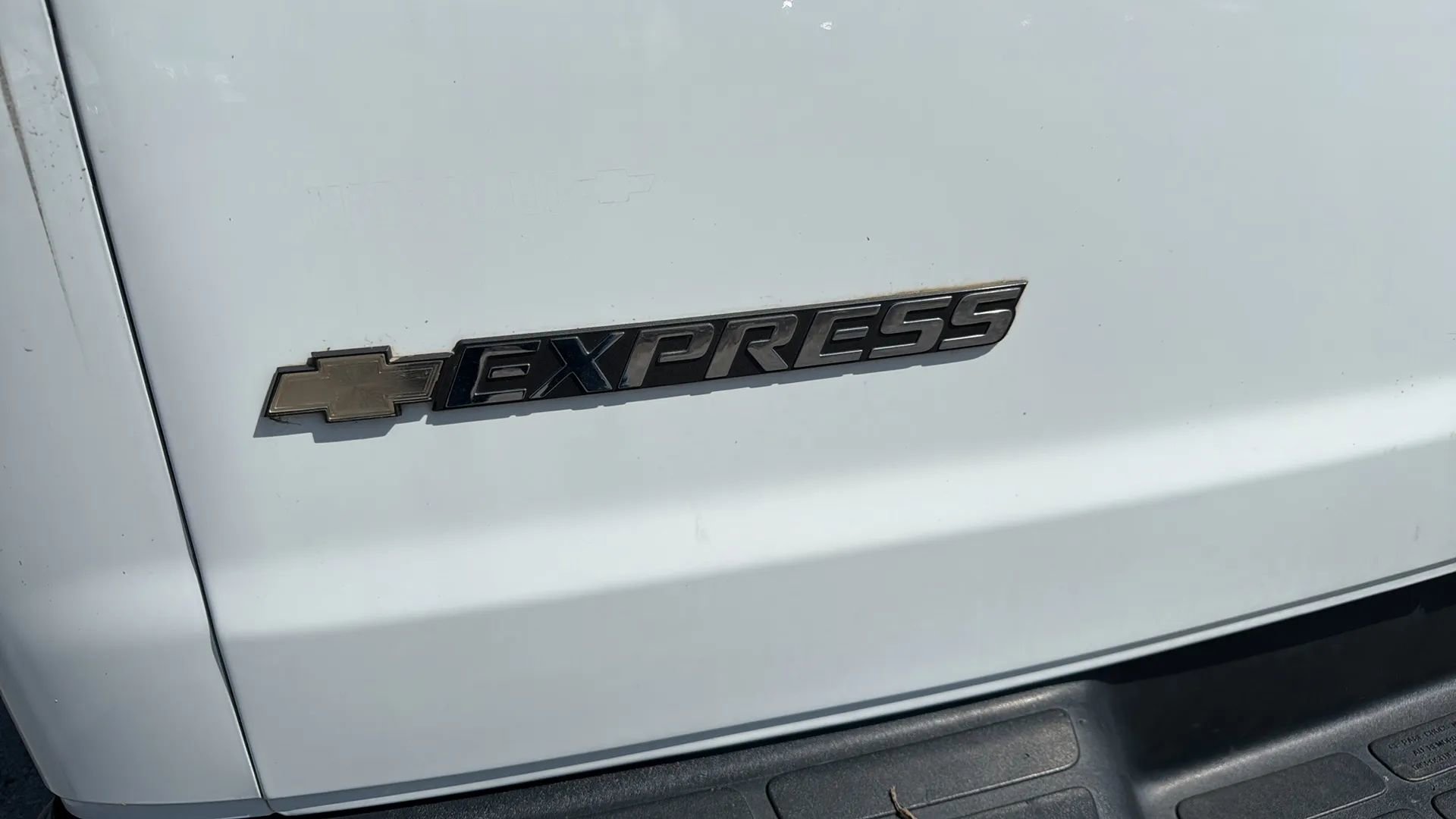 Used 2021 Chevrolet Express 2500 w/ Driver Convenience Package image 12