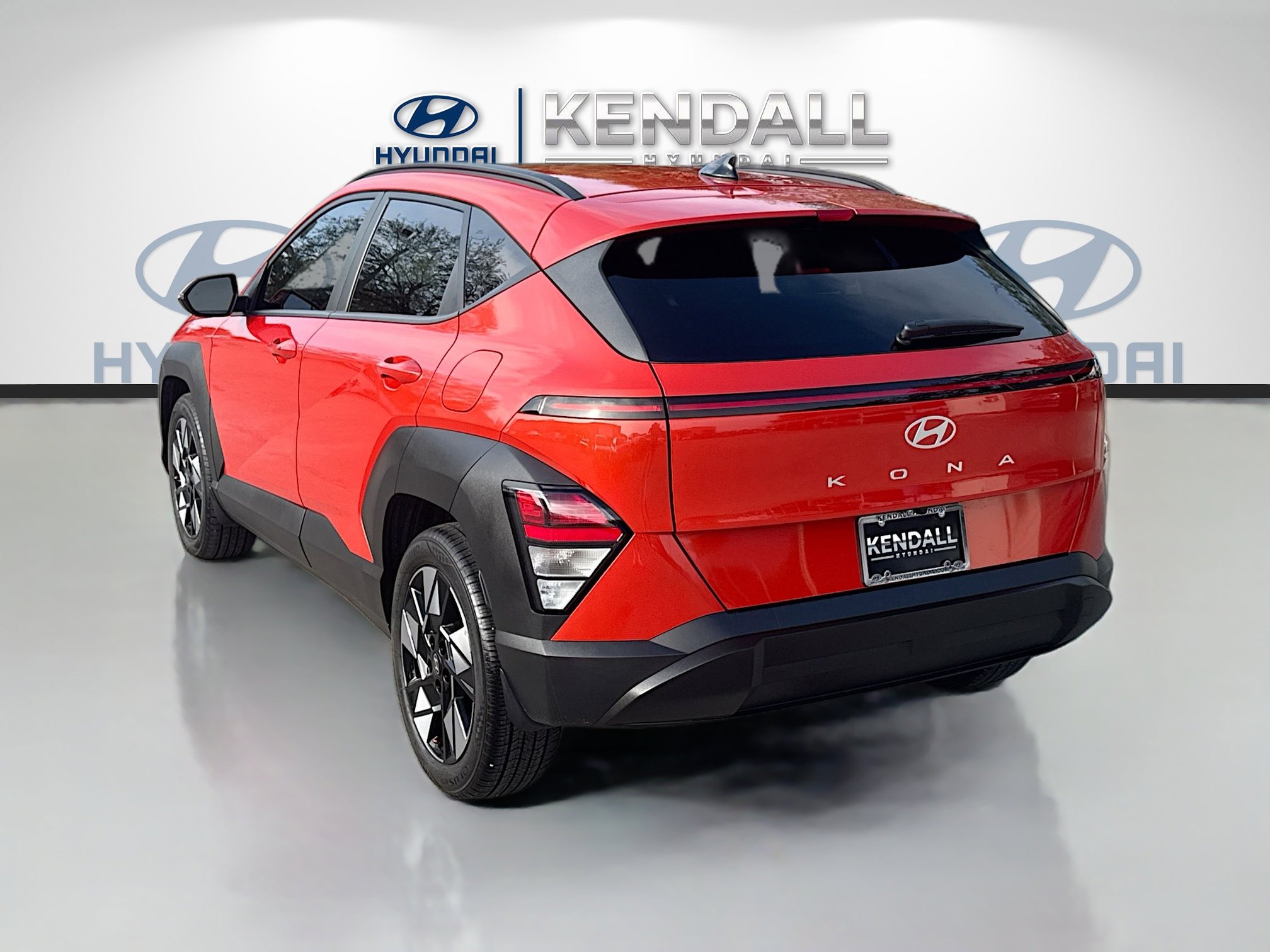 Used 2025 Hyundai Kona SEL image 4