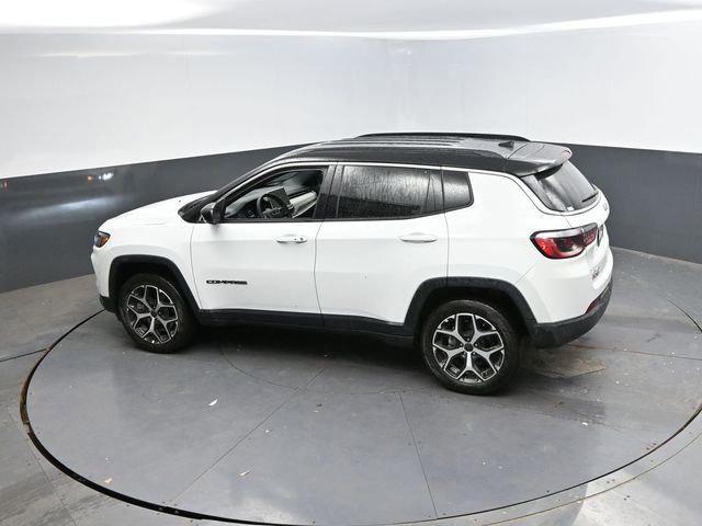 Used 2026 Jeep Compass Limited AWD/4WD image 38