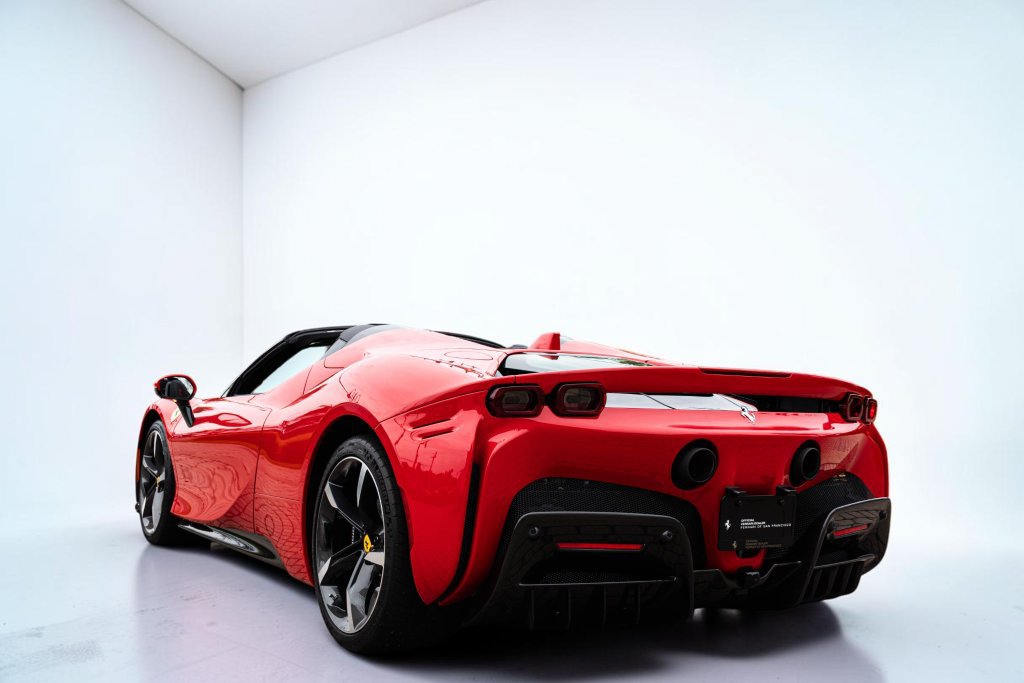 Certified 2022 Ferrari SF90 Spider AWD/4WD image 27