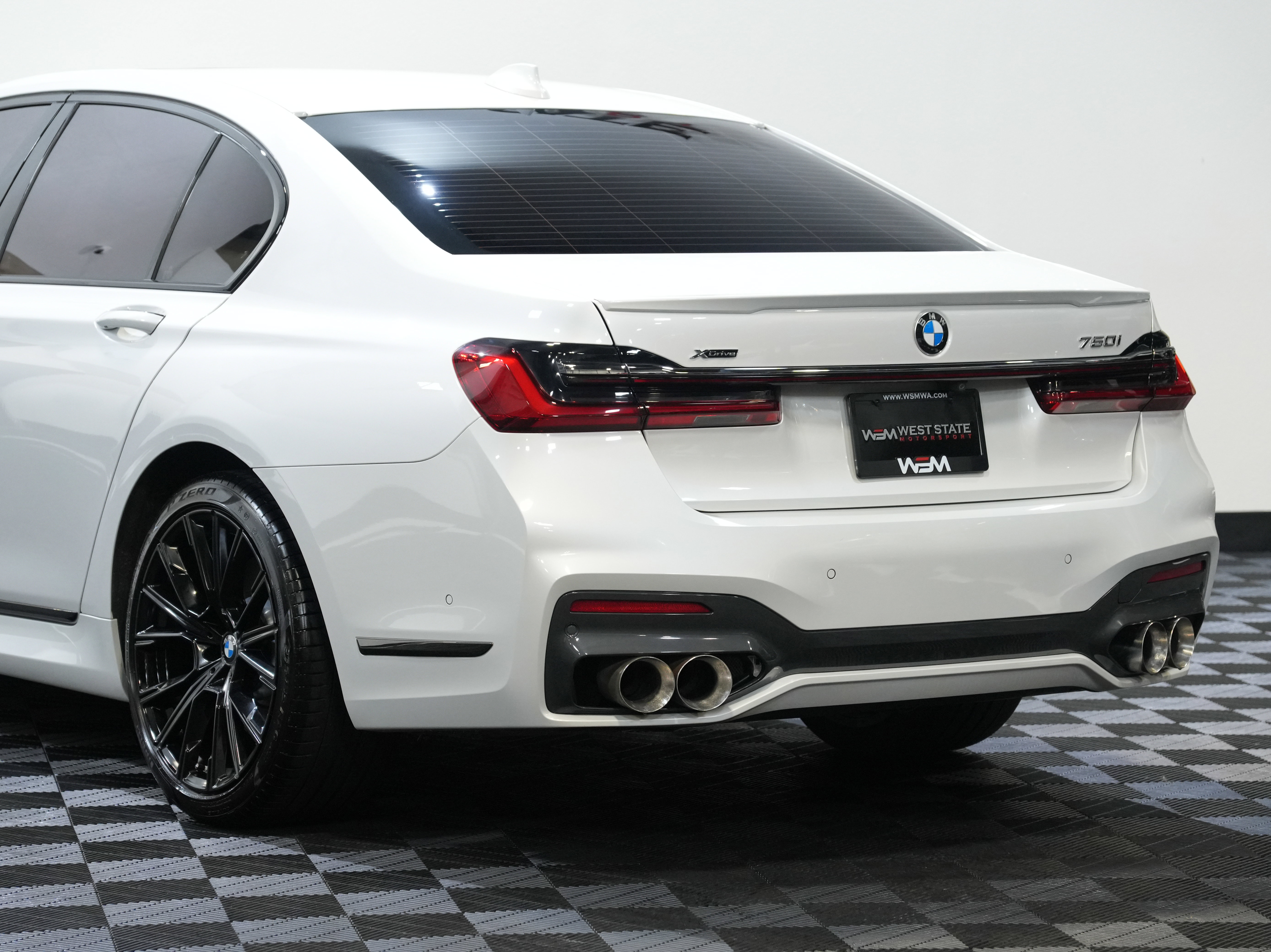 Used 2020 BMW 750i xDrive image 16