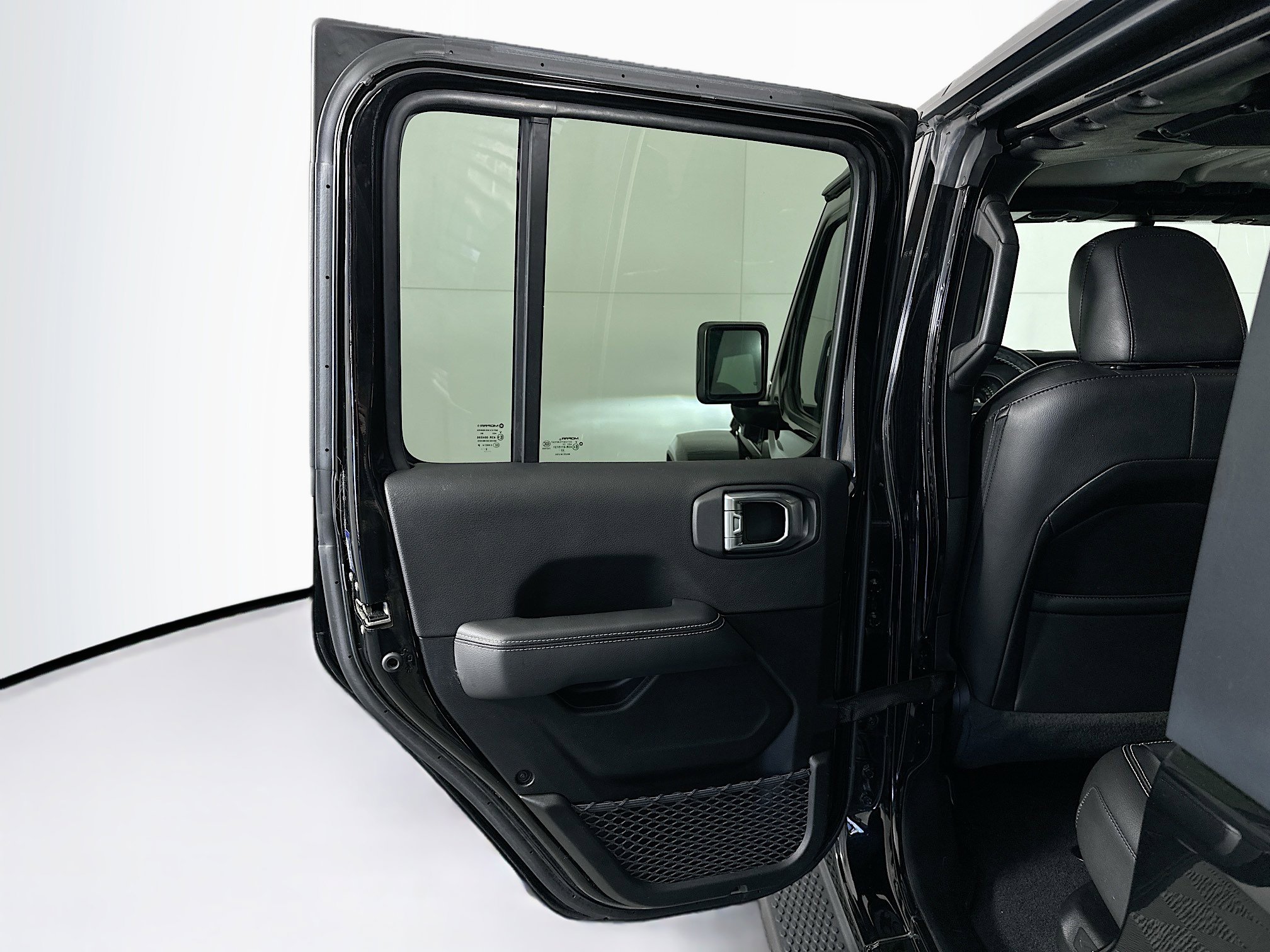 Used 2023 Jeep Wrangler Sahara w/ Cold Weather Group image 25