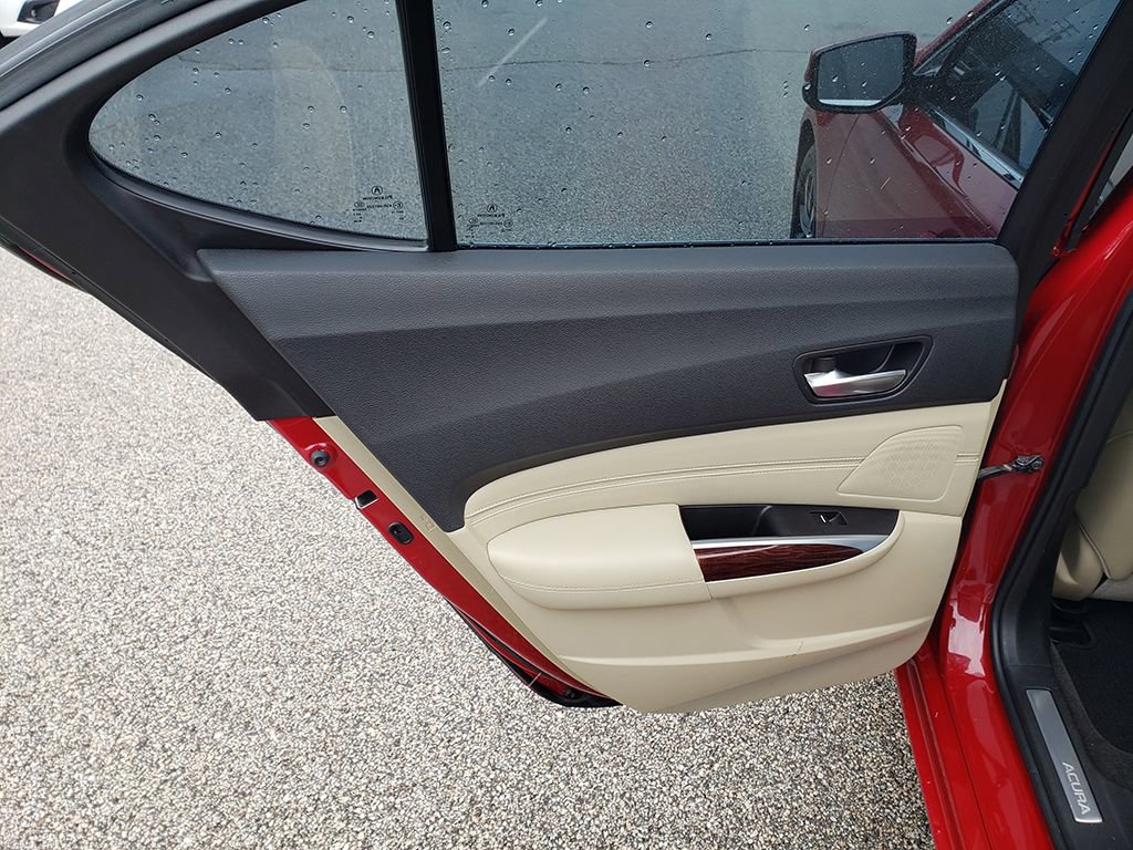 Used 2017 Acura TLX w/ Technology Package image 12