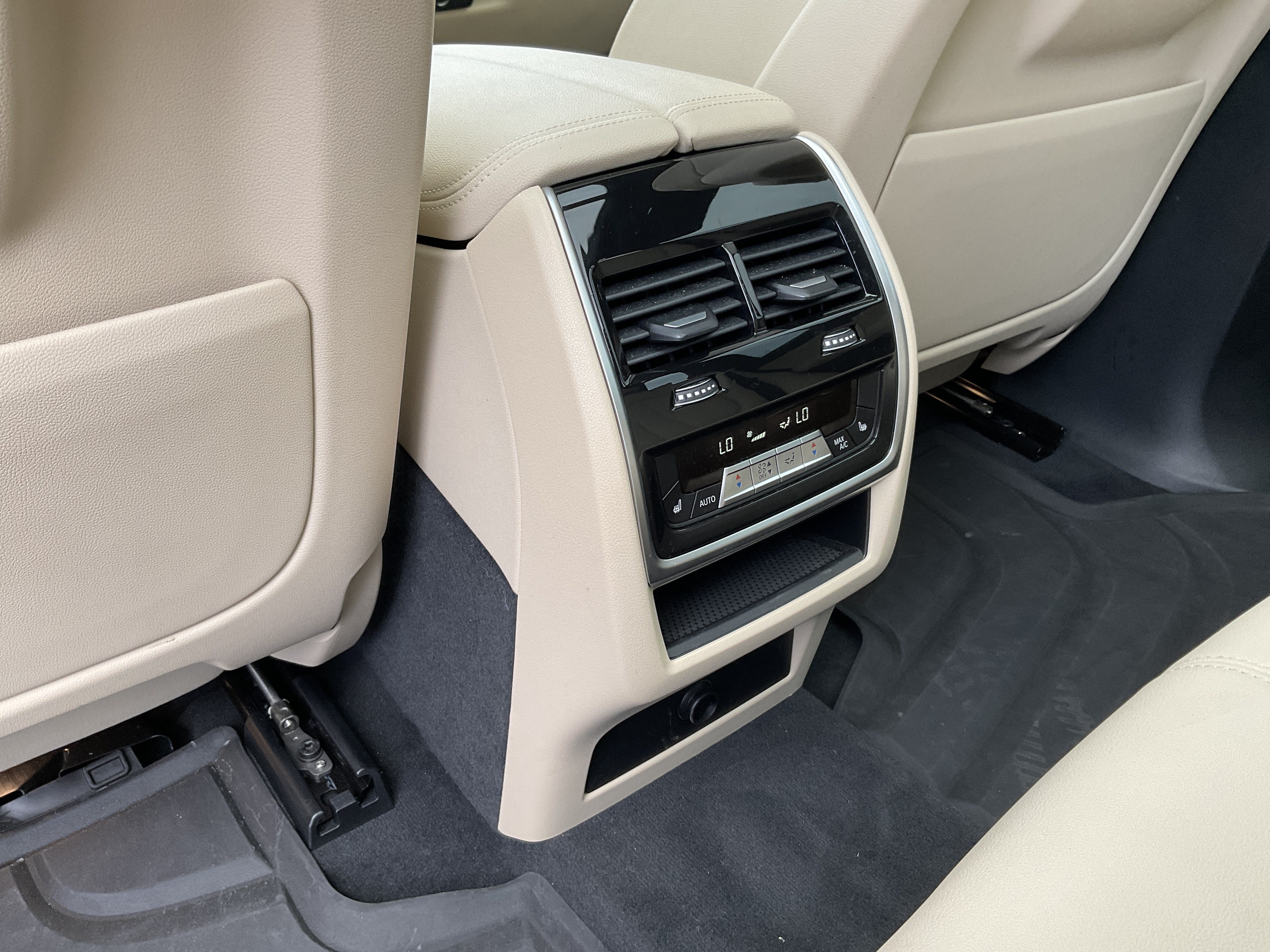 Used 2022 BMW X5 sDrive40i w/ Premium Package RWD image 24