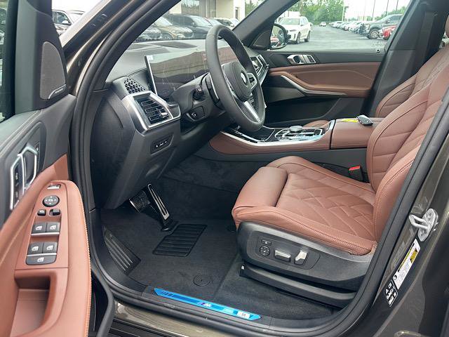 New 2026 BMW X5 xDrive40i w/ M Sport Package AWD/4WD image 4