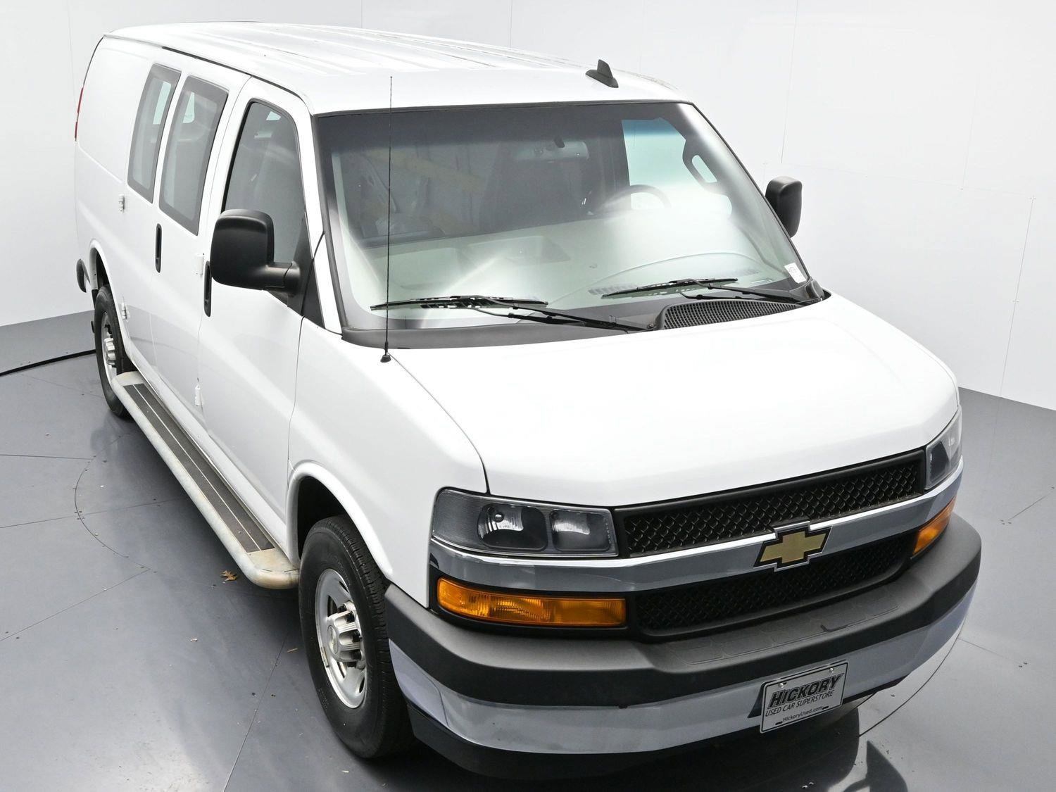 Used 2022 Chevrolet Express 2500 w/ Driver Convenience Package image 30