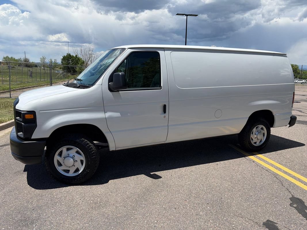 Used 2009 Ford E-150 and Econoline 150 RWD image 3