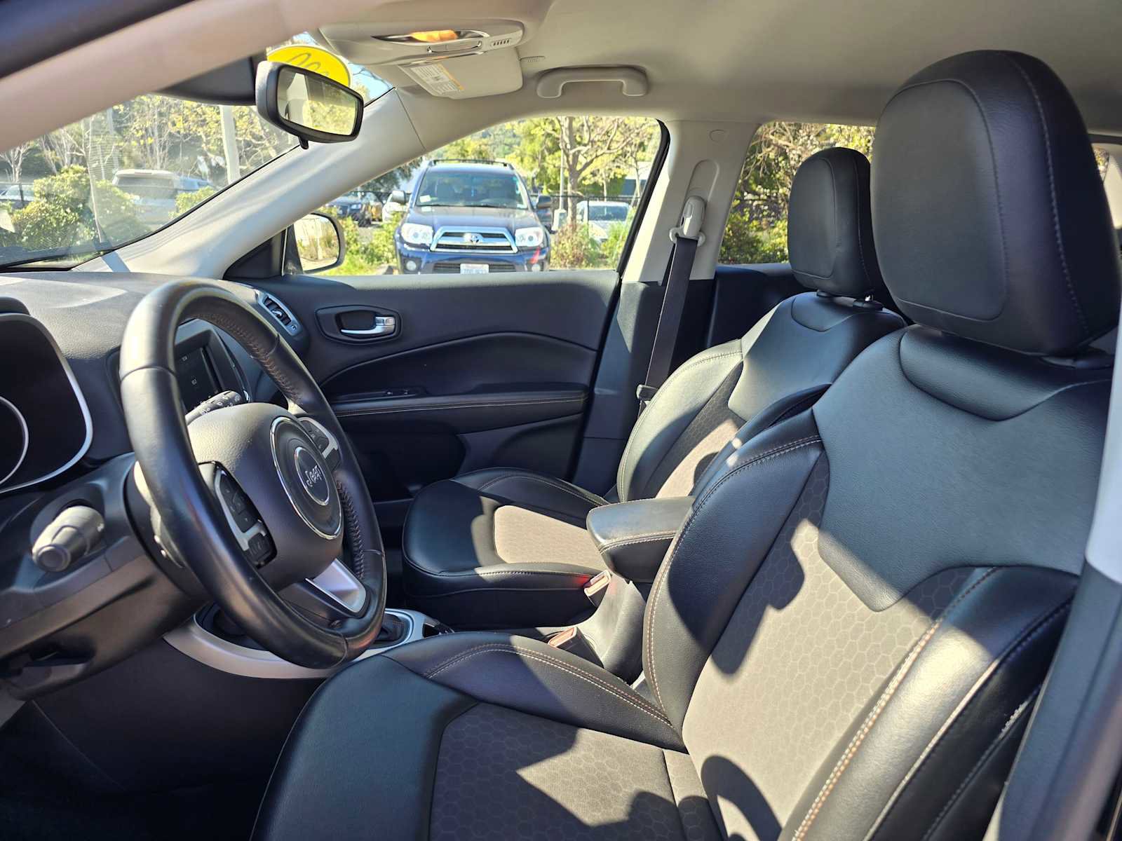 Used 2020 Jeep Compass Latitude image 22