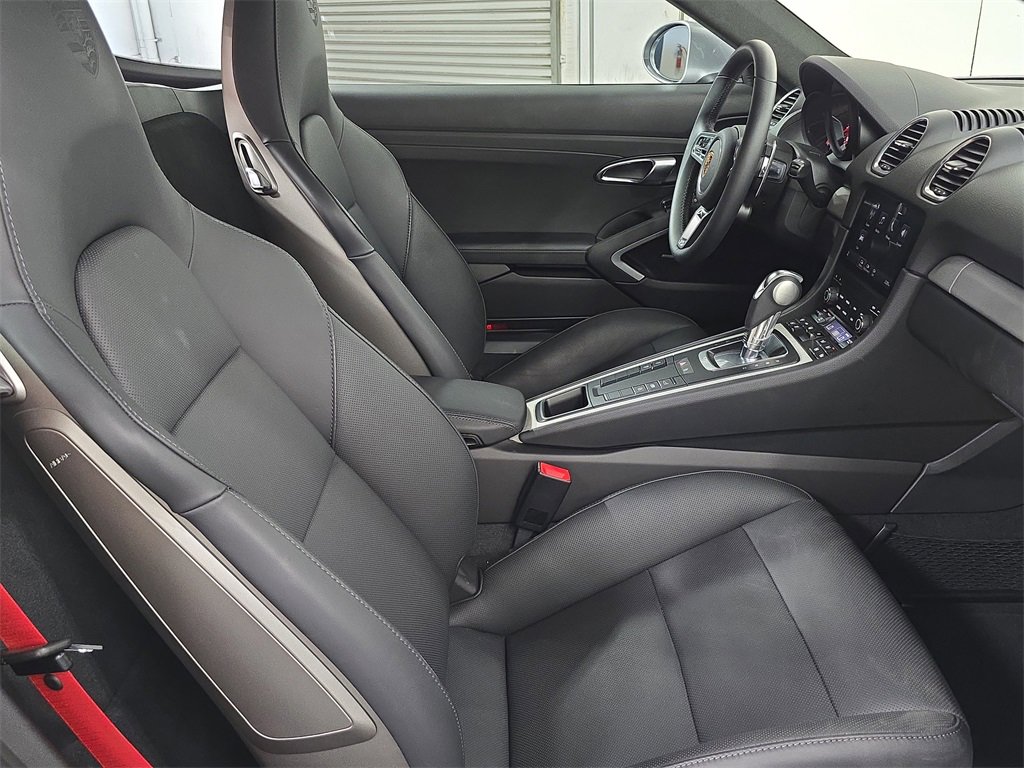 Certified 2024 Porsche 718 Cayman GT4 image 27